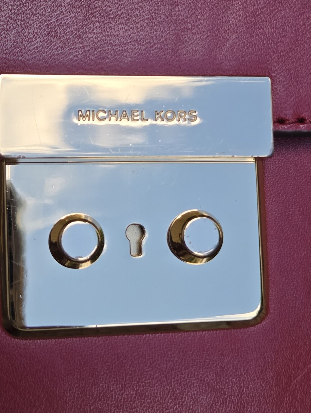 Michael Kors Red Scout Leather Crossbody Bag - Picture 3 of 12